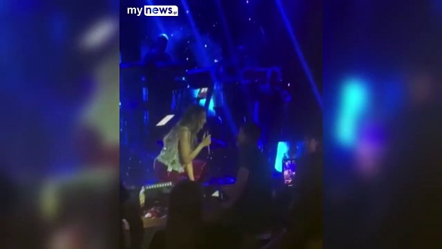 Βανδή-Μπισμπίκης: Το καυτό φιλί στο στόμα από την πίστα και η τρυφερή αφιέρωσή της