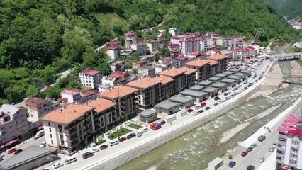Sel felaketinin yaşandığı Dereli'de esnaf yeni iş yerlerine taşınıyor