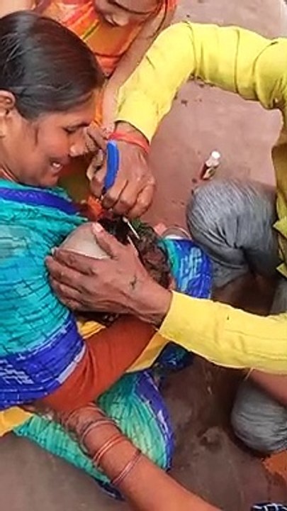 Mundan Sanskar in Chitrakoot 1, Baby Crying so much.