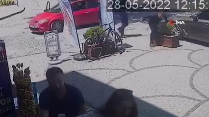 Güpegündüz sokak ortasında çıkan çatışma kamerada: 1 yaralı