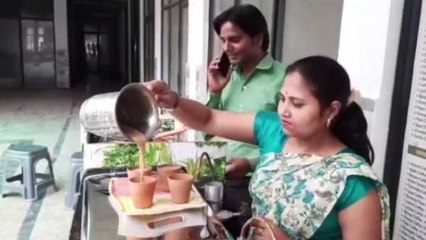 ग्रेजुएट चायवाली के बाद अब बुलंदशहर के कपल ने खोला Couple Chai Wala स्टॉल