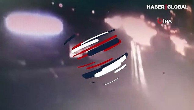 E-5’te feci kaza! Makas atarken kaza yaptı, bacakları koptu