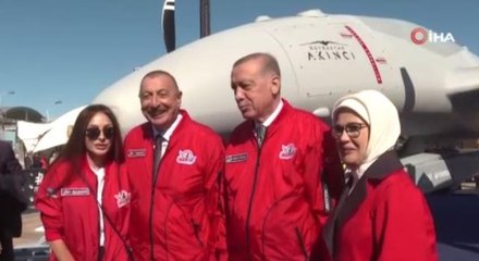 Cumhurbaşkanı Erdoğan, Aliyev ile birlikte TEKNOFEST stantlarını ziyaret etti