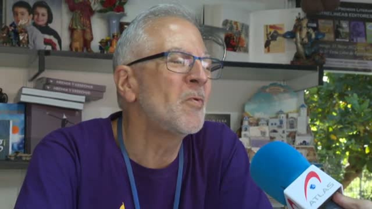 Masiva afluencia de público en la Feria del Libro de Madrid