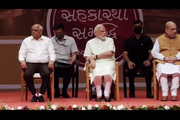 Tải video: Prime minister modi - गुजरात के छह गांवों में लागू होगी सहकारी प्रणाली