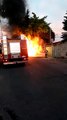 Dois ônibus são incendiados durante a madrugada no Bairro Campo Alegre, em BH