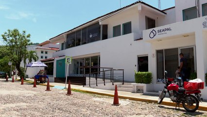 Download Video: Seapal aterroriza a supuestos deudores con enormes sellos | CPS Noticias Puerto Vallarta