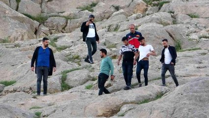 Van'da intihar girişiminde bulunan genç ikna edildi