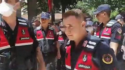 Gezi tutuklusu Özerden babasının cenazesine katıldı