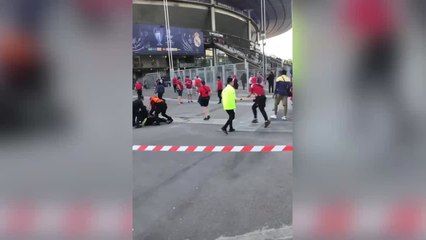 Por esto se retrasa la final: el caos total en la entrada de la afición del Liverpool