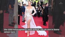 Valentina Pahde im durchsichtigen Kleid mit Ausschnitt und XL-Schlitz