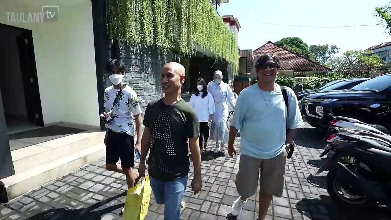 SIDAK GARASI AJIK KRISNA.. KOLEKSI JEEPNYA BIKIN ANDRE HORMAT