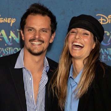 VOICI SOCIAL Laury Thilleman séparée de Juan Arbelaez : l'ex-Miss France officialise sa rupture et en dit plus (2)