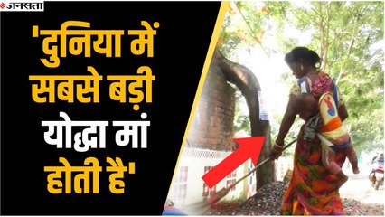 पीठ पर बच्चे को बांधकर सड़कों की सफाई करती हैं लेडी स्विपर लक्ष्मी मुखी, देखिए इनकी कहानी