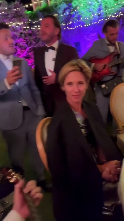 Arnaud Ducret s'est marié à Claire ! Photos de la sublime cérémonie VIP