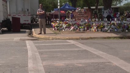 وصول موكب بايدن إلى تكساس لمواساة أهالي ضحايا حادثة إطلاق النار