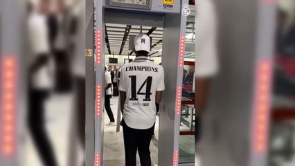 Militao pita en el control del aeropuerto y su reacción va a sorprender a todos: sublime