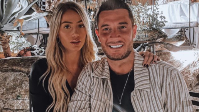 VOICI : Nacca et Éloïse (Les Marseillais) parents : ils dévoilent le prénom de leur fille et une sublime photo de famille