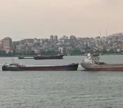 KARTAL AÇIKLARINDA İKİ GEMİ BÖYLE ÇARPIŞTI