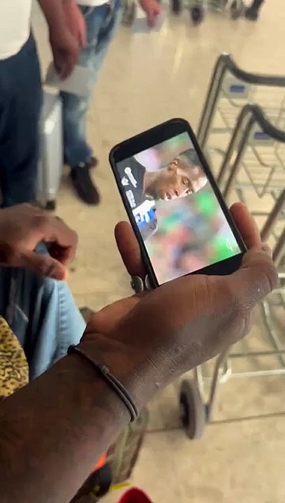 la réaction en direct de Djibril Cissé à la remontée de l'AJA