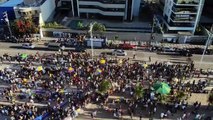 Marcha da Maconha de Fortaleza reúne manifestantes na Beira Mar