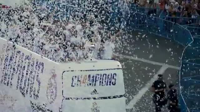 El Real Madrid pasea su decimocuarta Champions por las calles de la capital