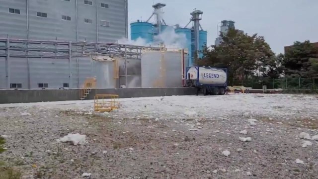 군산 화학 공장서 유해 화학물질 누출...인명피해 없어 / YTN