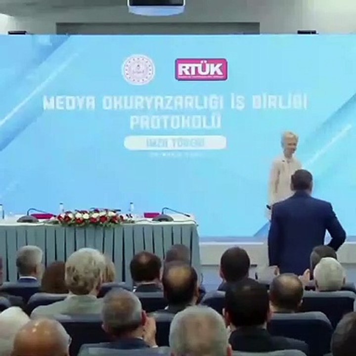 Mikrofonu bozulan RTÜK Başkanı: Demek ki RTÜK’ün de sesini kesebiliyorlarmış