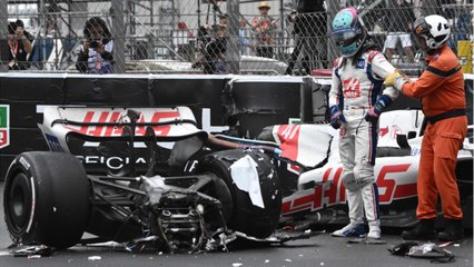 GALA VIDÉO - Mick Schumacher : sa voiture coupée en deux, grosse frayeur au Grand Prix de Monaco !