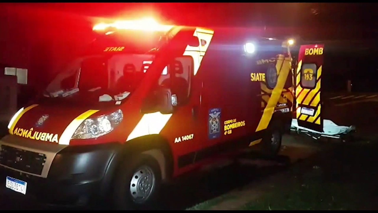 Homem cai no banheiro ao se arrumar para o trabalho e fica ferido