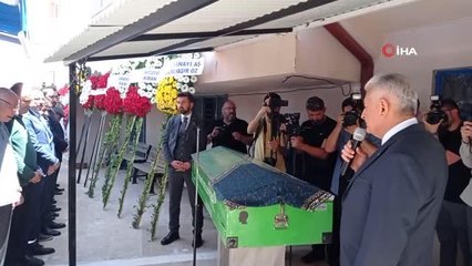 Binali Yıldırım, Özel Kalem Müdürü Murat Aydın'ın annesinin cenazesine katıldı