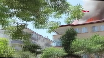 GAZİANTEP'TE, ÇATI KATINDA ÇIKAN YANGIN SÖNDÜRÜLDÜ