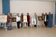 Erzurumlu kadınlar kursta öğrendikleri tezhip sanatıyla aile bütçesine katkı sağlıyor