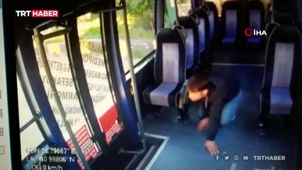 Minibüste saklandı, şoför inince sürünerek paraları çaldı