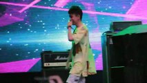 [LIVE]  Rich Brian - Dat $tick