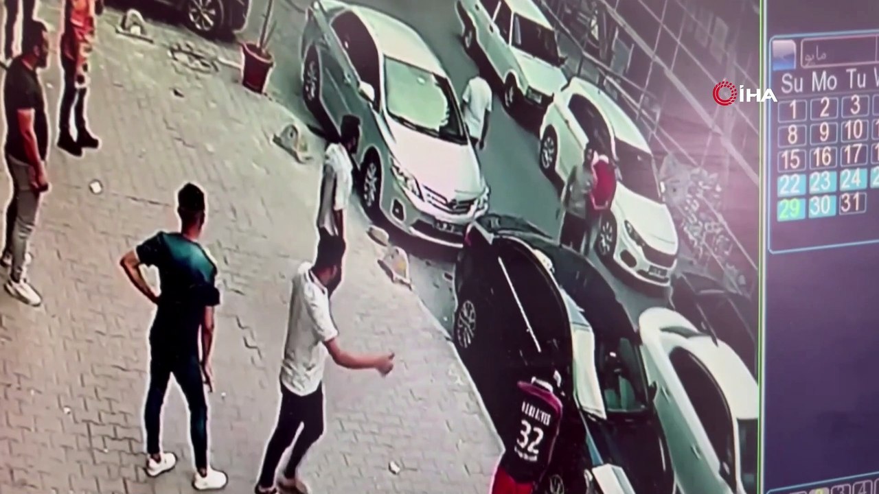 Korsan taksi yüzünden ortalık karıştı! Şoföre para vermeden kaçmak isteyince olanlar oldu: O anlar kamerada