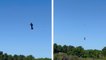 Franky Zapata aka « l'homme volant » fait une chute spectaculaire de 15 mètres de haut