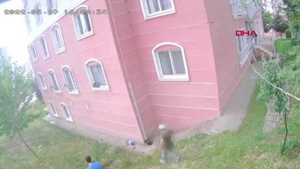 5'İNCİ KATTAN DÜŞEN SURİYELİ OMAR'IN HAYATİ TEHLİKESİ GEÇTİ