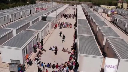 Ahıska Türkü çocukların yüzü gönüllü öğretmenlerin masallarıyla gülüyor