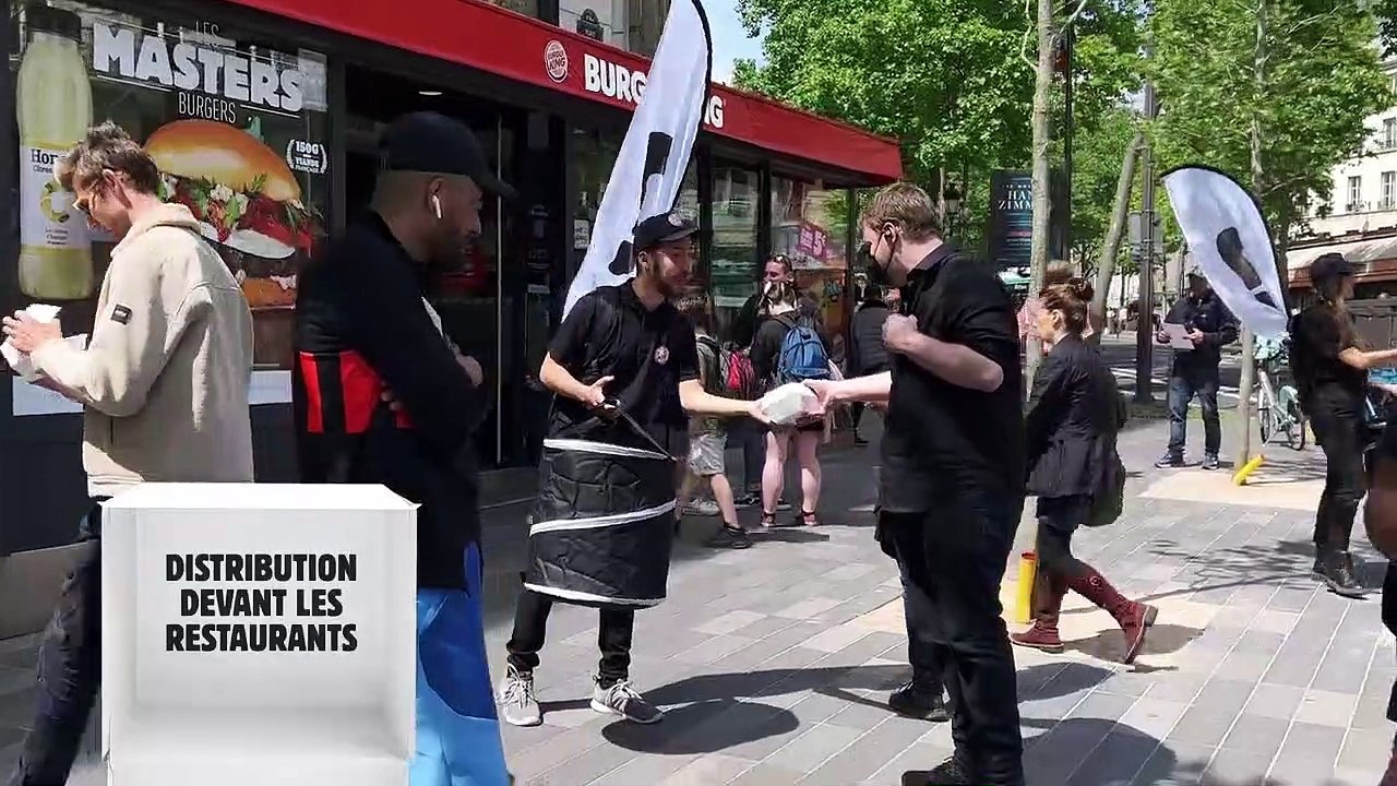 L'association de défense des animaux L214 détourne l’opération du "Burger Mystère" de Burger King pour exposer les pratiques d’élevage intensif du fast-food - VIDEO