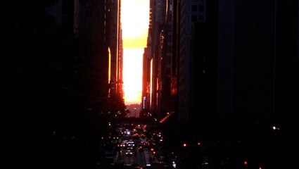 New York City’s ‘Manhattanhenge’ reaches its peak