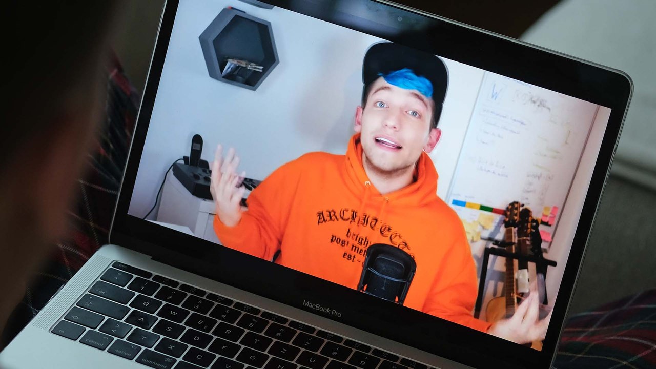 Heftige Kritik: Youtuber Rezo schießt gegen GNTM!