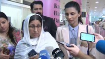 La madre de las hermanas asesinadas en Pakistán ya está en Barcelona con su hijo menor