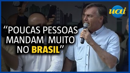 Bolsonaro volta a levantar suspeitas sobre eleição e TSE