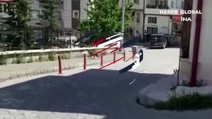 Yolunu kaybeden kurt, şehir merkezine indi