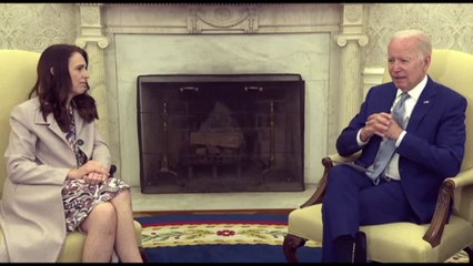 La premier neo-zelandese Andern da Biden: condoglianze per Uvalde