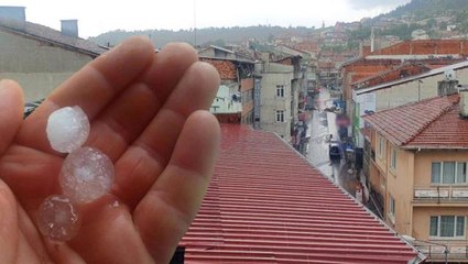 Kastamonu'da fındık büyüklüğündeki dolu yağışı korkuttu