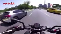 Motosiklete çarpan sürücü kadın çıktı! Küfürler havada uçtu...