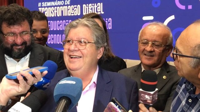 João Azevêdo diz que já convidou Aguinaldo para a chapa e que o Republicanos permanece na base