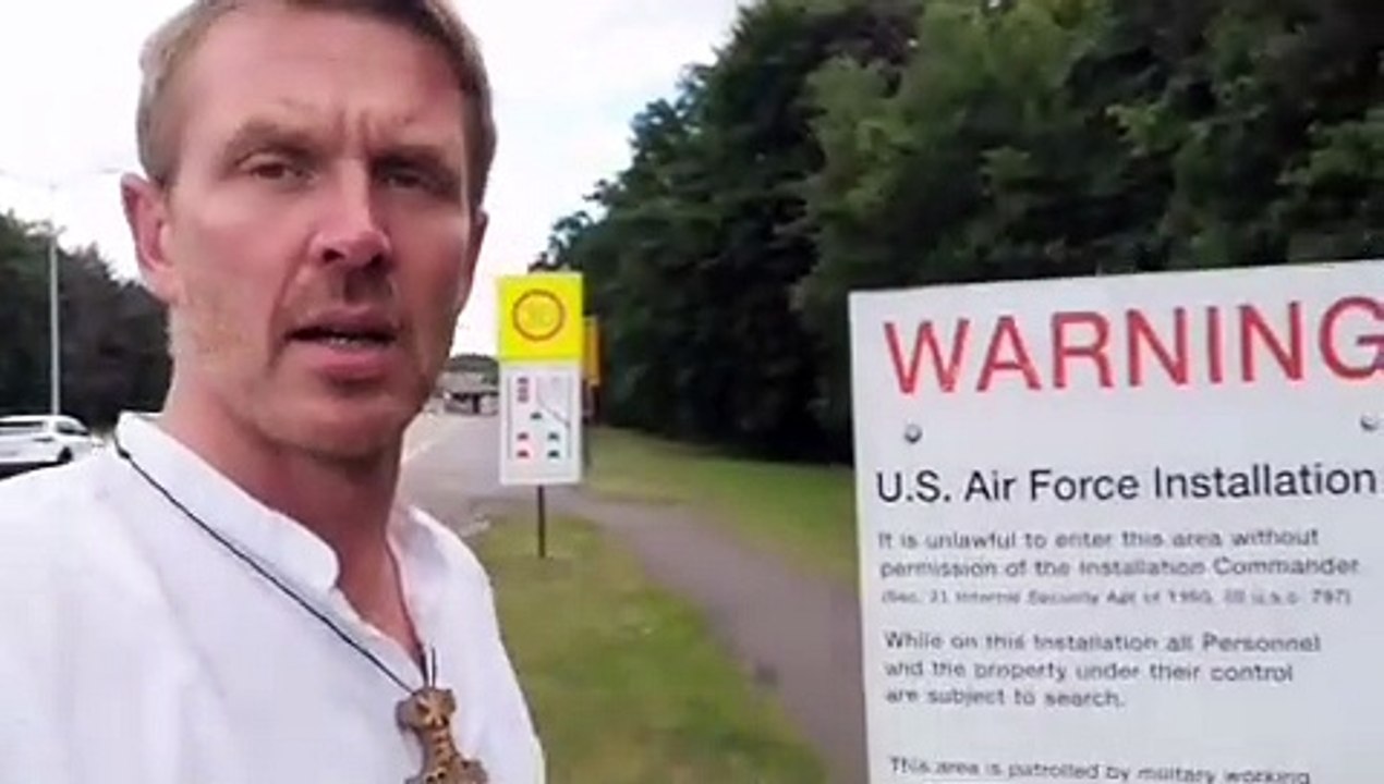 # Volkslehrer : 'Ich filme euch auch, Kameraden!' 